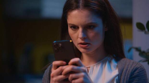 Страх и ненависть в соцсетях: почему женщины так любят критиковать других женщин