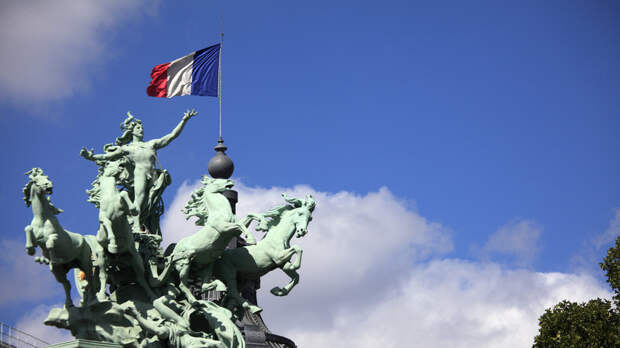 Посольство России потребовало от Парижа прекратить антироссийскую кампанию в СМИ