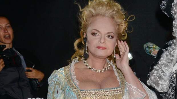 Лариса Долина всё же выступит в новогодних телешоу — слухи об отмене не подтвердились