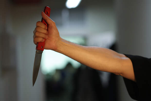 Боевика ВСУ заманили на свидание и тяжело ранили ножом