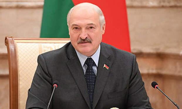 Лукашенко публично поспорил с Путиным: "Вроде воевали против Германии вместе"
