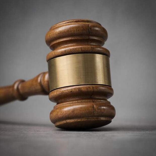 Экс-судья Хахалева пустилась в бега