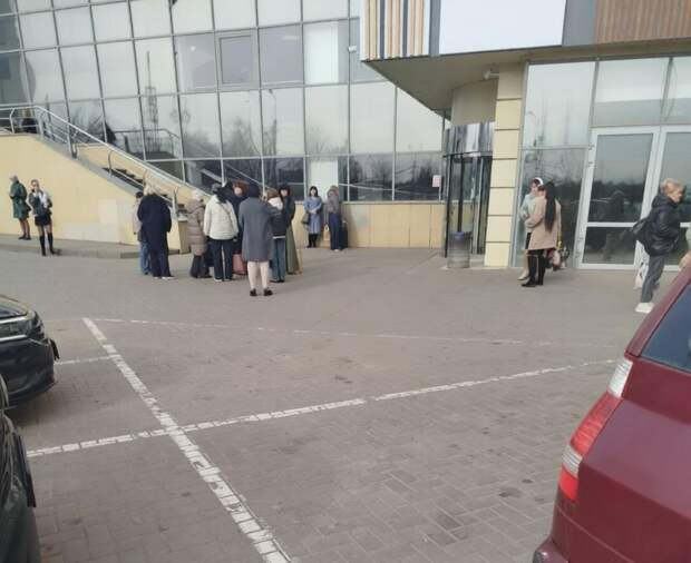 Сообщают об эвакуации в ТЦ "Континент"