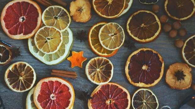 Картинки по запросу Как засушить апельсин для декора и поделок. Сравнение 4х способов сушки цитрусовых.