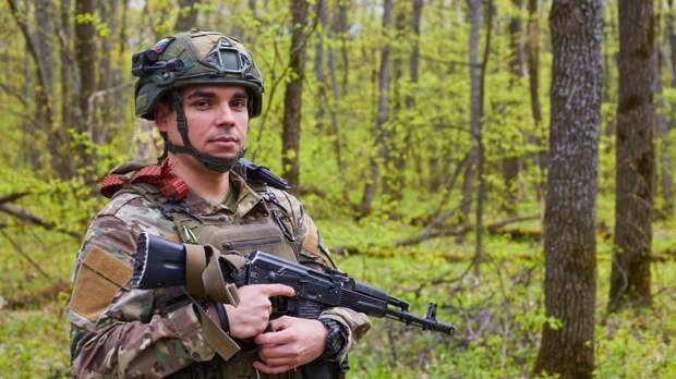 Боец с позывным «Турист» рассказал о первом бое и уроках мужества для своих дочерей