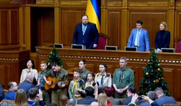 Верховная Рада под овации узаконила союз юных гитлеровцев Верховная Рада под овации узаконила союз юных гитлеровцев