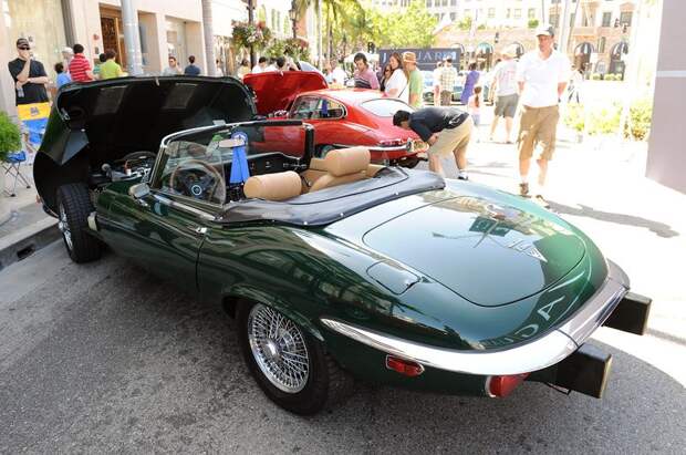 2010 Rodeo Drive Concours (56 фото) 2010 Rodeo Drive Concours (56 фото)