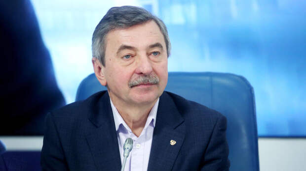 Космонавт Александр Лазуткин попал в больницу