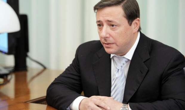 Вице-премьер Хлопонин включен в состав президентской комисии по ТЭК Вице-премьер Хлопонин включен в состав президентской комисии по ТЭК