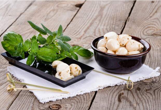 Как сделать вкусный чеснок на зиму. Тонкости маринования 