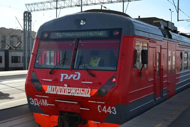 Комитет по транспорту Петербурга: в Гатчину запустили дополнительные электрички