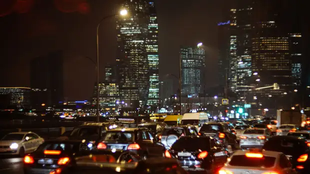 Пробки в Москве достигли 9 баллов