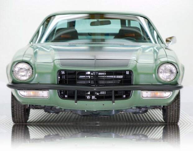 Chevrolet Camaro F-Bomb 1973 года от Вин Дизеля (12 фото) Chevrolet Camaro F-Bomb 1973 года от Вин Дизеля (12 фото)
