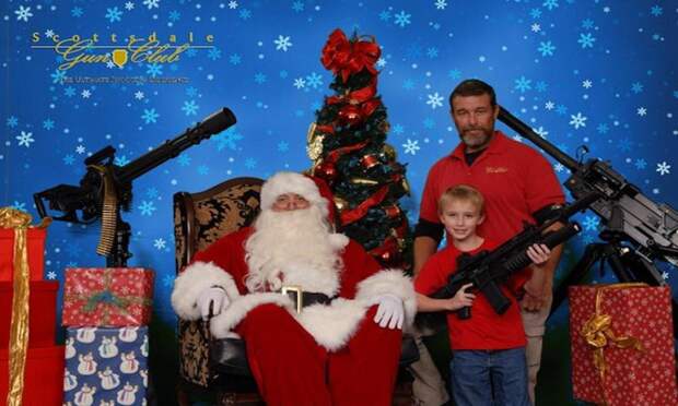 Елки-палки, два ствола: американцы хвастаются оружием, которое «Санта принес на Рождество»