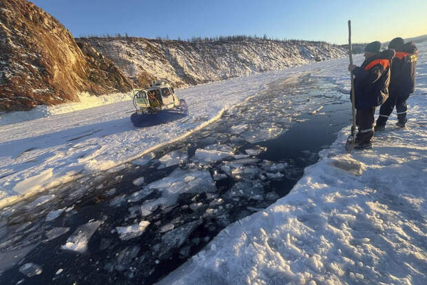 Организатора нелегальных перевозок задержали после ЧП с туристами на Байкале