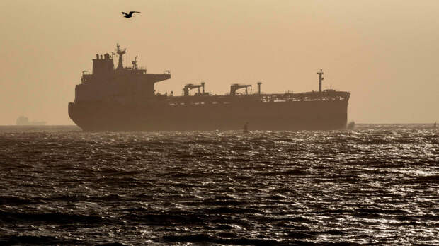 Танкер с иракской нефтью прошел через Ормузский пролив