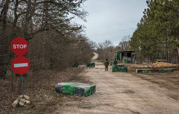КПП у въезда на территорию "Объекта 221"
