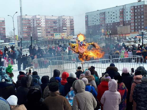 Выходные иркутск. Братск Масленица площадь.