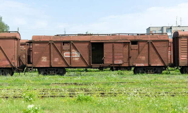 Украина в 4 раза увеличила объем импорта списанных ЖД-вагонов из России