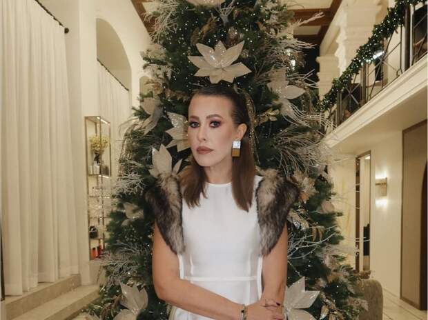 «Милфа-дэй»: Ксения Собчак пробралась в клуб Тимати, куда не пускают после 25