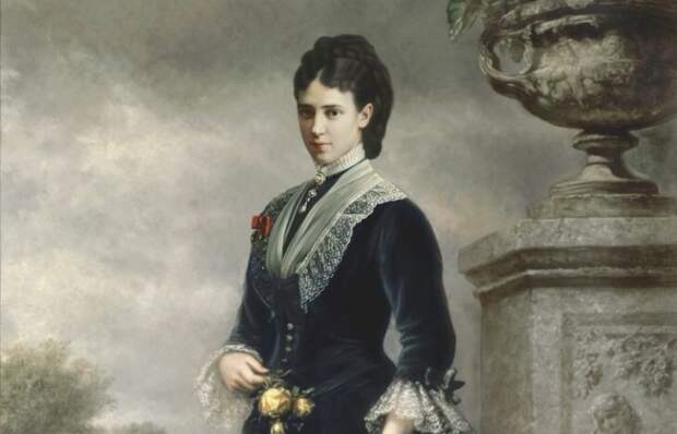 Роковой жемчуг: почему брошь императрицы Марии Федоровны оказалась у обычной продавщицы