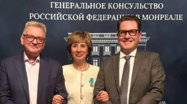 Руководитель русской школы в Монреале награждена медалью Пушкина