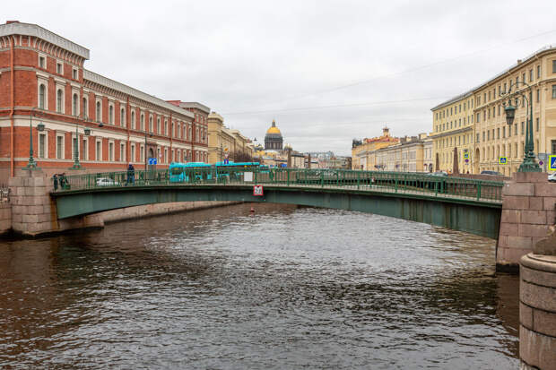 Леус: Петербург в стороне от снежного ненастья