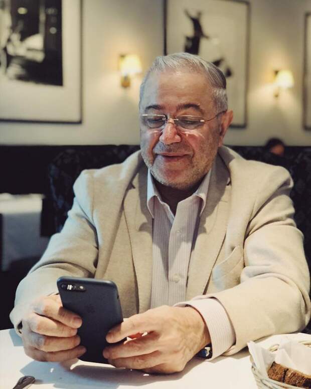 "Я сегодня в тренде. Не побрился"