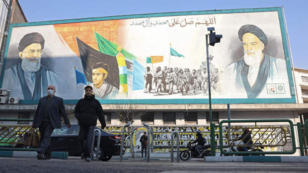 Власти Ирана решили победить экономический кризис раздачей купонов по 550 рублей