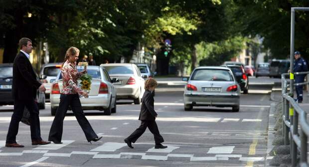 Правила поведения пешеходов на дороге зимой