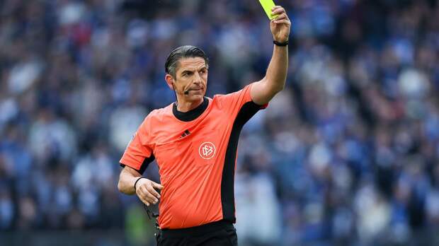 Айтекин завершил карьеру. Он судил ремонтаду «Барселоны» с «ПСЖ», в него чуть не попал файер от фанатов «Спартака»