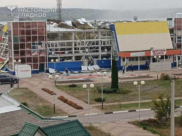 На заглавном фото: Последствия атаки ВСУ по спорткомплексу в посёлке Маслова Пристань Белгородской области.