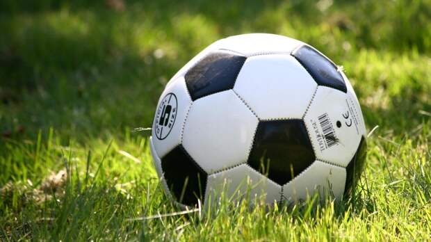 Околофутбол: дюжине фанатов запретили посещать стадионы