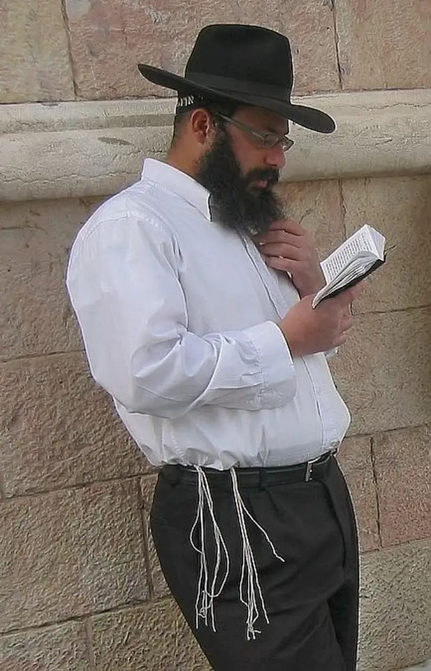 Ортодоксальный еврей одежда