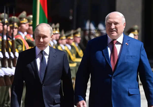 Президенты России и Белоруссии обсудили вопросы формирования единого оборонного пространства