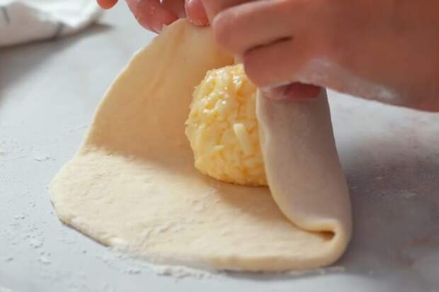 Хачапури за 15 минут. Мягкое тесто на кефире и вкусная сырная начинка!