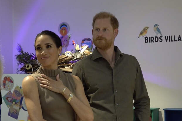 Меган Маркл посетила бездомных в украшениях за 2,7 миллиона рублей