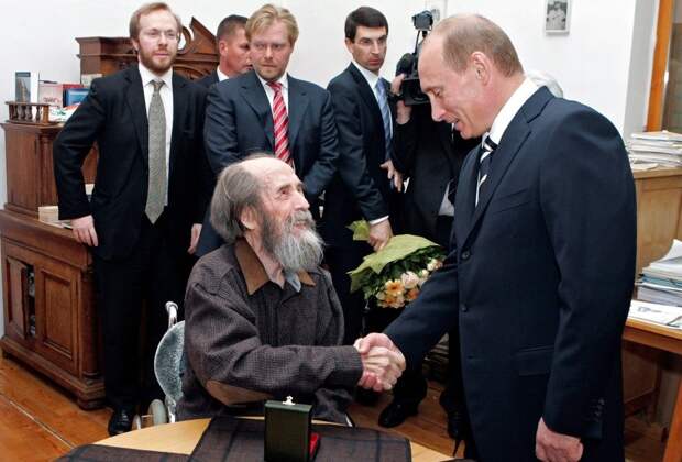Солженицын по вранью - на первом месте в мире. А вот и факты
