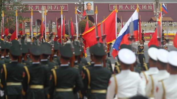 Гимн, оркестр и пушки: как Китай встретил Путина и делегацию России