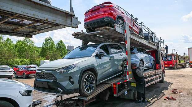 Почти 70% ввозимых в РФ авто попадут под новые правила утильсбора