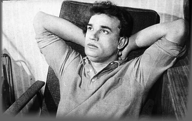 Евгений Урбанский, Лиля Брик - одарённые любовью