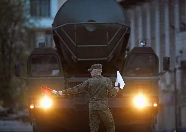 В Кремле пообещали ответ на каждый обстрел России западными ракетами. Там напомнили о предупреждении Путина