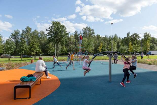 Новые детские площадки в Северном пользуются популярностью Фото: Арина Вакулина