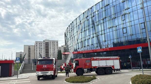 Крыша "Белгород Арены" загорелась после атаки беспилотника ВСУ