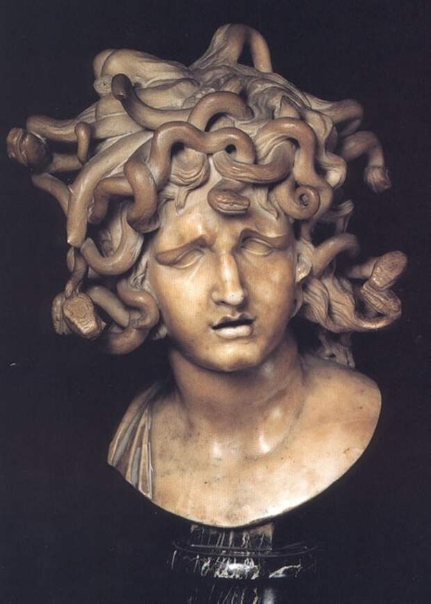 Голова Медузы Горгоны. Мрамор.(1630). Автор: Джованни Лоренцо Бернини. 