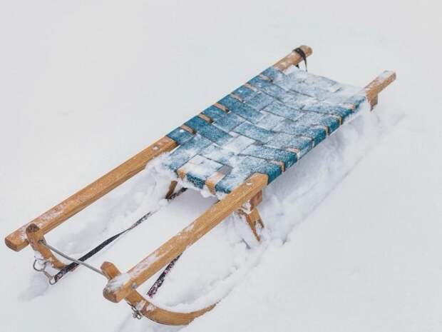 Снегоход с санями провалился под лед на Чукотке: погиб ребенок