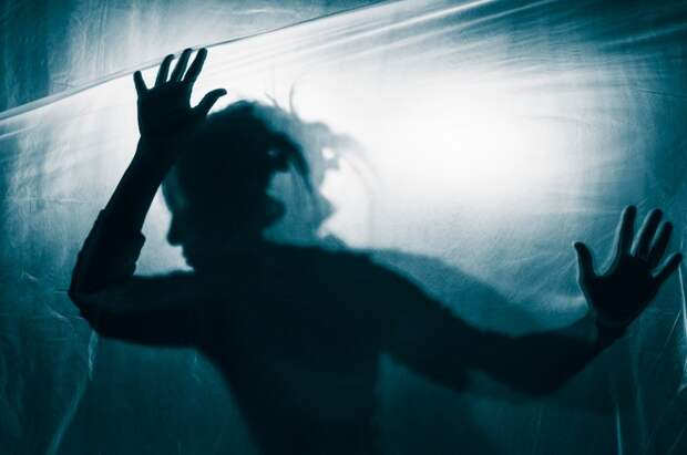 Психолог рассказал, почему привычка "накручивать себя" может довести до срыва и болезней