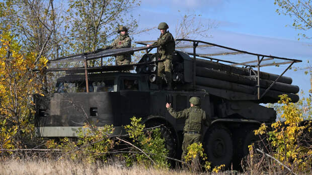 Боевая работа расчета РСЗО Ураган ЦВО на Покровском направлении - Sputnik Таджикистан, 1920, 21.10.2025