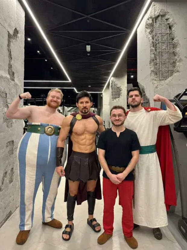 Данила Поперечный*, Павел Дуров, Руслан Усачев и Эльдар Джарахов