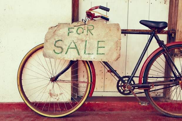 Покупать подержанные вещи — это не признак бедности. /Фото: onlinesuccessforcoaches.com